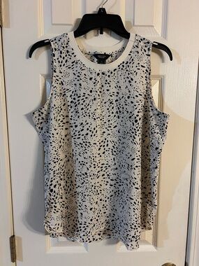 Simply Vera Vera Wang White Sleeveless Tank with Black Dot Print